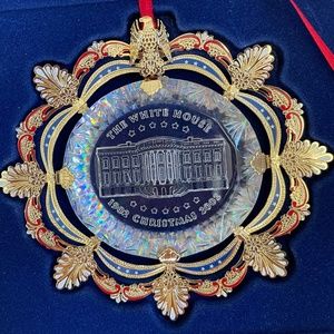 2002 WHITE HOUSE CHRISTMAS ORNAMENT, THE EAST ROOM IN 1902